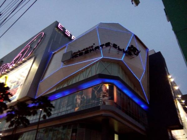 ESPLANADE RATTANATIBATE
